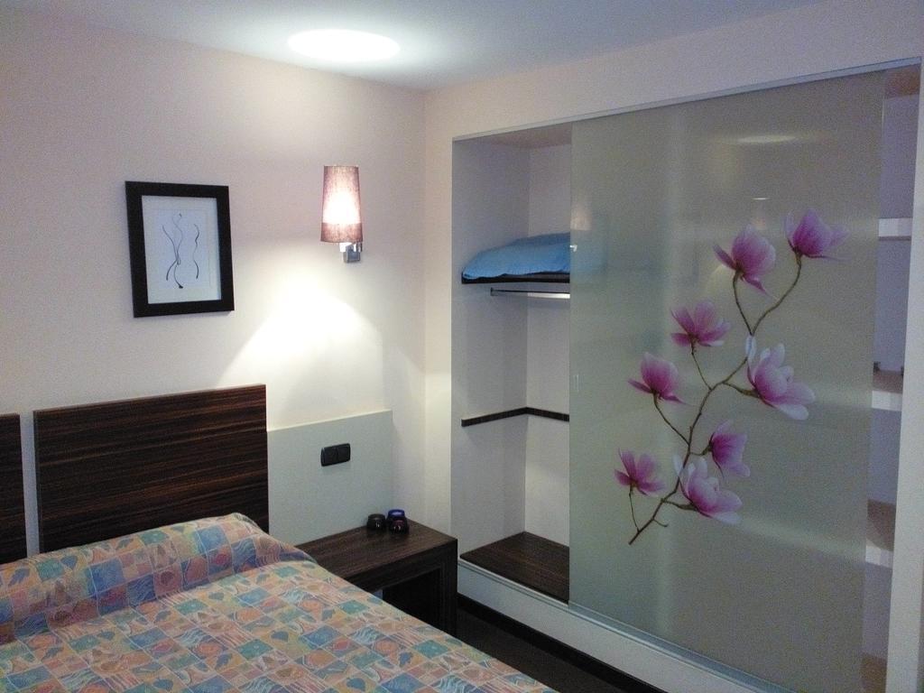 Hostal - Restaurante Asador Esperanza Huesca Chambre photo