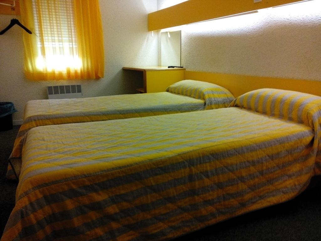 Hostal - Restaurante Asador Esperanza Huesca Chambre photo