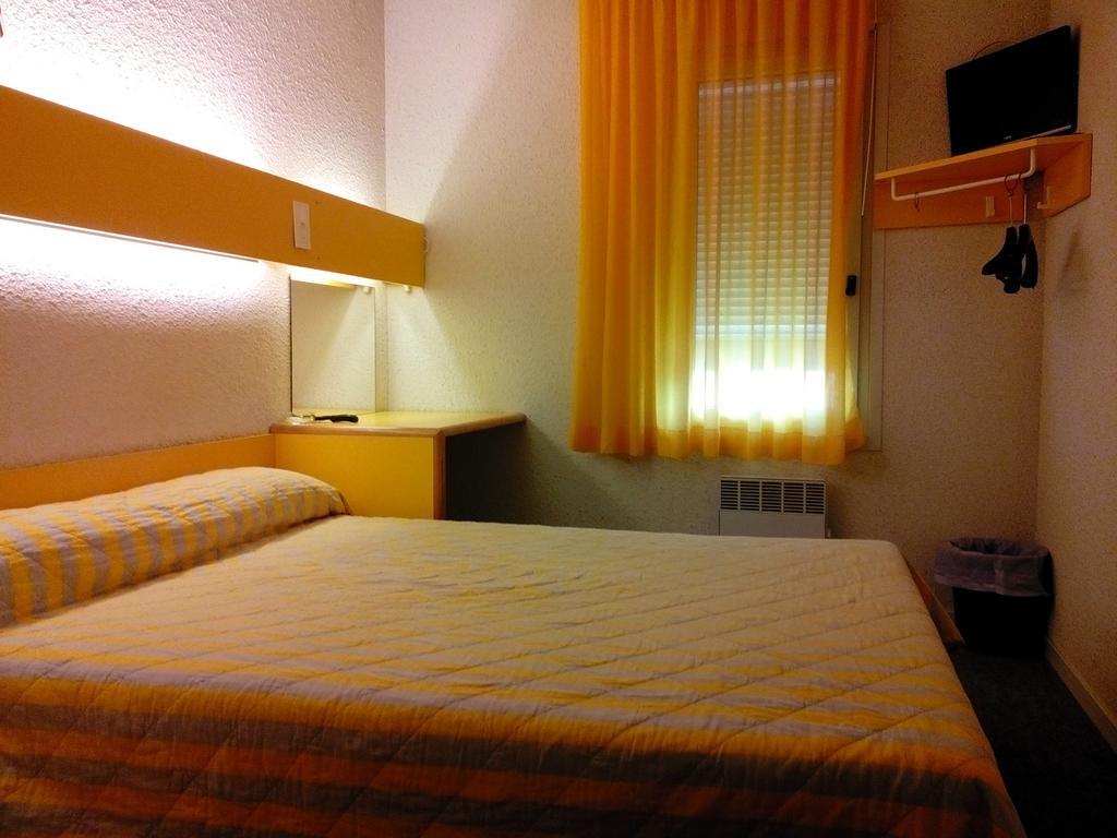 Hostal - Restaurante Asador Esperanza Huesca Chambre photo