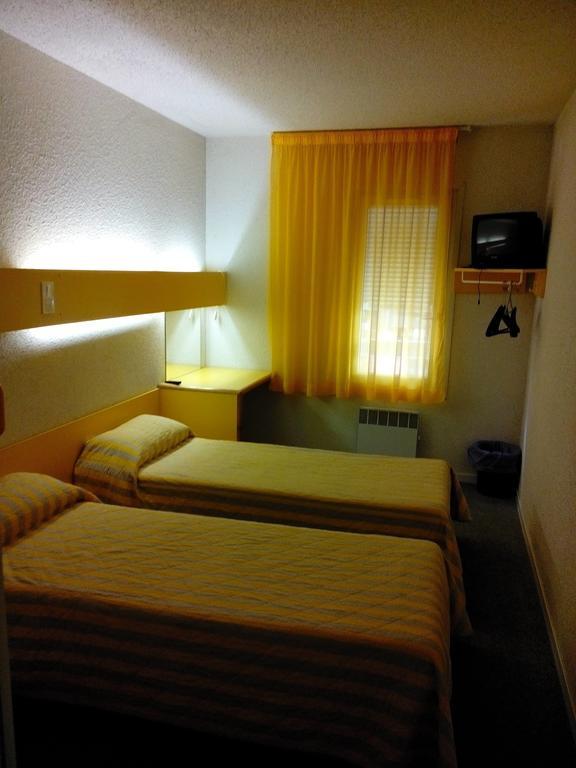 Hostal - Restaurante Asador Esperanza Huesca Chambre photo